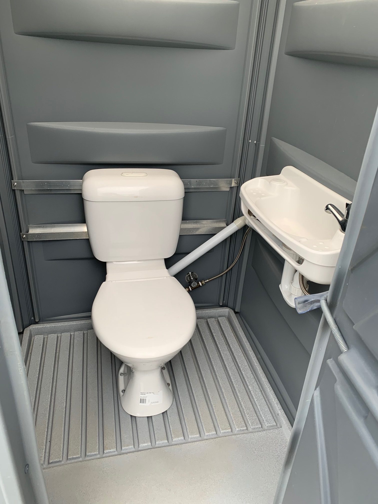 sewer-connect-portable-loo-interior